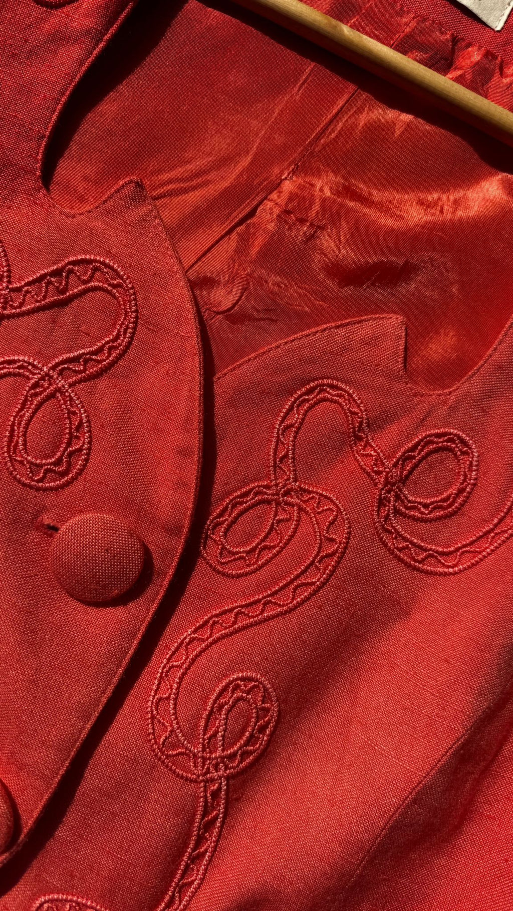 Veston brodé « Corail »