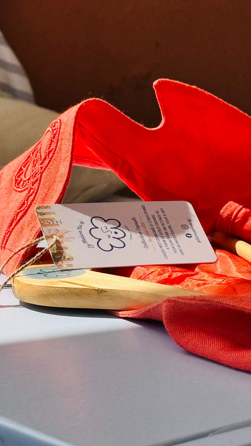 Veston brodé « Corail »